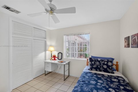 House in Palmetto Bay, Florida 4 bedrooms, 191.94 sq.m. № 1880207 - photo 28