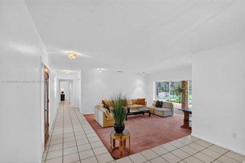 House in Palmetto Bay, Florida 4 bedrooms, 191.94 sq.m. № 1880207 - photo 7