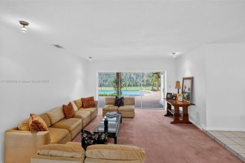 House in Palmetto Bay, Florida 4 bedrooms, 191.94 sq.m. № 1880207 - photo 6
