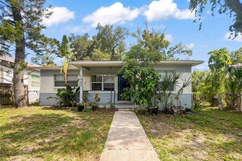 Villa ou maison à Tampa, Floride 4 chambres, 106.84 m2 № 2419958