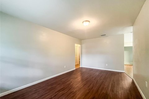 Villa ou maison à louer à Tampa, Floride: 4 chambres, 106.84 m2 № 2419958 - photo 7
