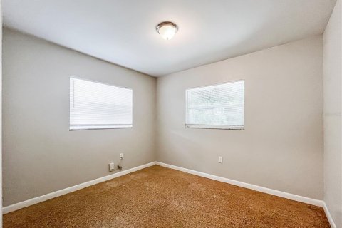 Villa ou maison à louer à Tampa, Floride: 4 chambres, 106.84 m2 № 2419958 - photo 10