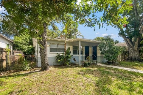 Villa ou maison à louer à Tampa, Floride: 4 chambres, 106.84 m2 № 2419958 - photo 2