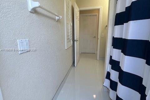 House in Coral Springs, Florida 4 bedrooms, 212.1 sq.m. № 1985582 - photo 26