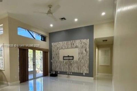 House in Coral Springs, Florida 4 bedrooms, 212.1 sq.m. № 1985582 - photo 10