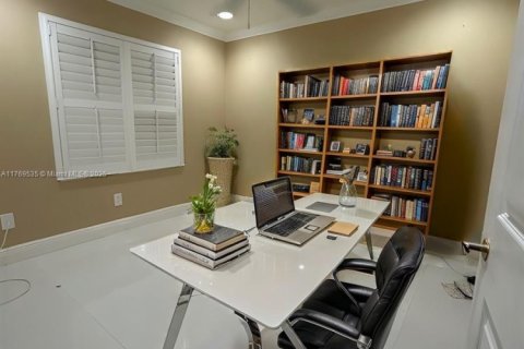 House in Coral Springs, Florida 4 bedrooms, 212.1 sq.m. № 1985582 - photo 15