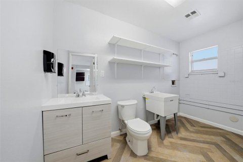 Commercial property in Clearwater, Florida 244.05 sq.m. № 2122997 - photo 23