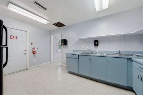 Commercial property in Clearwater, Florida 244.05 sq.m. № 2122997 - photo 10
