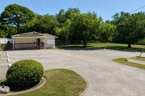 Commercial property in Clearwater, Florida 244.05 sq.m. № 2122997