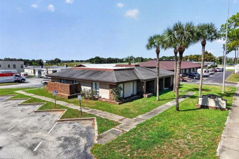 Commercial property in Eustis, Florida 225.38 sq.m. № 2377721 - photo 20