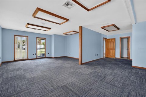 Commercial property in Eustis, Florida 225.38 sq.m. № 2377721 - photo 10