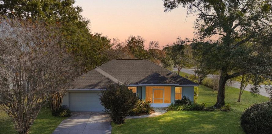 Casa en Ocala, Florida 3 dormitorios, 138.89 m2 № 2093507