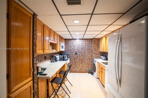 Condominio en venta en Hallandale Beach, Florida, 2 dormitorios, 134.71 m2 № 2006670 - foto 6