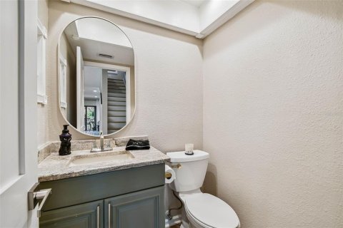Condo in Treasure Island, Florida, 2 bedrooms  № 1907521 - photo 20
