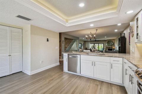 Condo in Treasure Island, Florida, 2 bedrooms  № 1907521 - photo 26