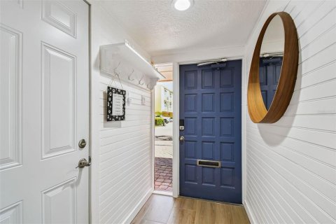 Condo in Treasure Island, Florida, 2 bedrooms  № 1907521 - photo 8