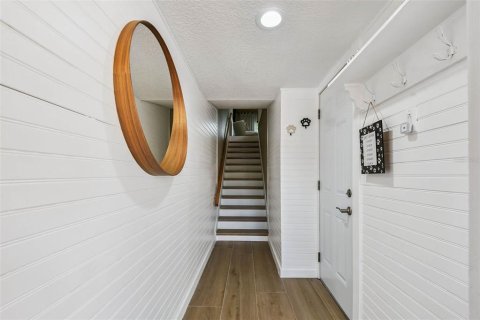 Condo in Treasure Island, Florida, 2 bedrooms  № 1907521 - photo 7