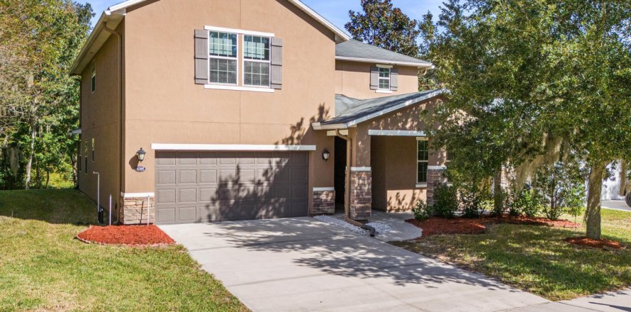 House in Jacksonville, Florida 5 bedrooms, 250.37 sq.m. № 801569