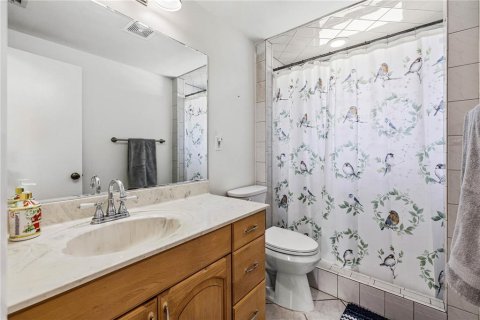 House in Saint Petersburg, Florida 4 bedrooms, 145.86 sq.m. № 1826959 - photo 20
