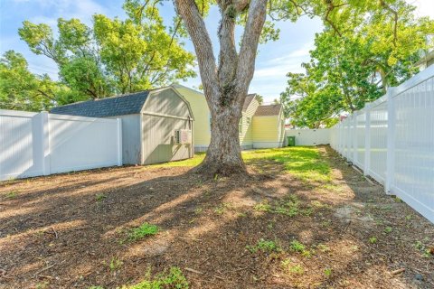 House in Tampa, Florida 3 bedrooms, 116.69 sq.m. № 1909955 - photo 30