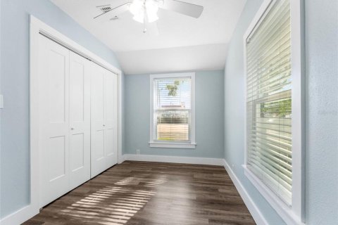 House in Tampa, Florida 3 bedrooms, 116.69 sq.m. № 1909955 - photo 24