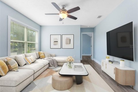 House in Tampa, Florida 3 bedrooms, 116.69 sq.m. № 1909955 - photo 7