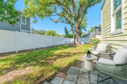 House in Tampa, Florida 3 bedrooms, 116.69 sq.m. № 1909955 - photo 26