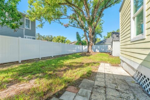 House in Tampa, Florida 3 bedrooms, 116.69 sq.m. № 1909955 - photo 27