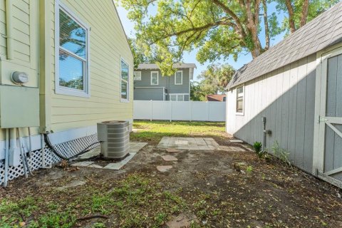 House in Tampa, Florida 3 bedrooms, 116.69 sq.m. № 1909955 - photo 28