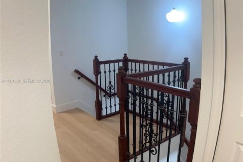 Снять в аренду таунхаус в Майами, Флорида 3 спальни, 166.57м2, № 2024508 - фото 14