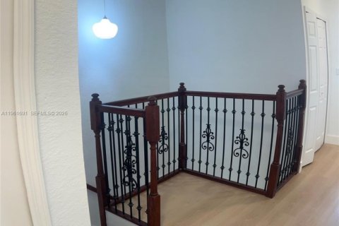 Снять в аренду таунхаус в Майами, Флорида 3 спальни, 166.57м2, № 2024508 - фото 12