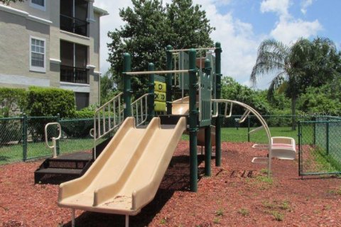 Condo in Sarasota, Florida, 3 bedrooms  № 1684628 - photo 21
