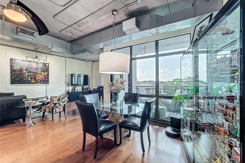 Condo in Orlando, Florida, 2 bedrooms  № 1876796 - photo 8