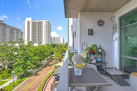 Condo in Orlando, Florida, 2 bedrooms  № 1876796 - photo 25