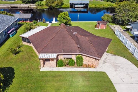 House in Kissimmee, Florida 2 bedrooms, 122.63 sq.m. № 1884940 - photo 2