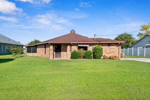 House in Kissimmee, Florida 2 bedrooms, 122.63 sq.m. № 1884940 - photo 1
