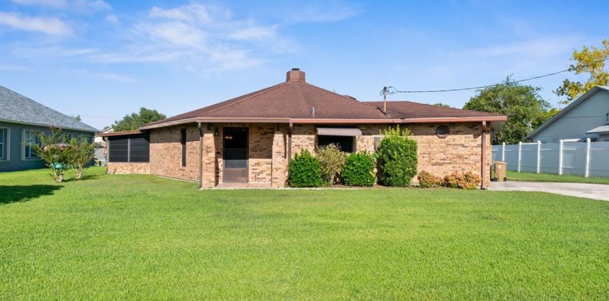House in Kissimmee, Florida 2 bedrooms, 122.63 sq.m. № 1884940
