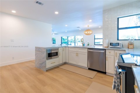 Villa ou maison à louer à Pompano Beach, Floride: 3 chambres, 136.57 m2 № 1967929 - photo 11