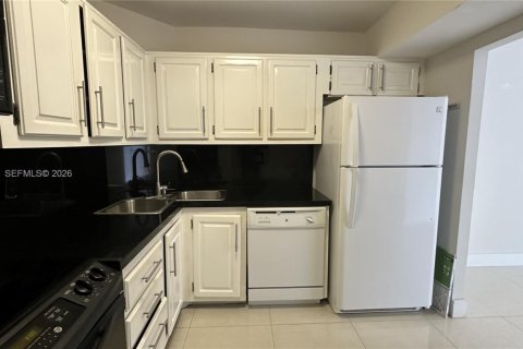 Снять в аренду кондоминиум в Майами, Флорида 1 спальня, 86.4м2, № 2048010 - фото 12