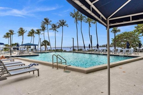 Снять в аренду кондоминиум в Майами, Флорида 1 спальня, 86.4м2, № 2048010 - фото 22