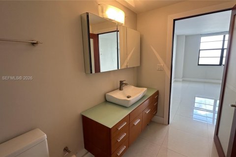 Снять в аренду кондоминиум в Майами, Флорида 1 спальня, 86.4м2, № 2048010 - фото 20
