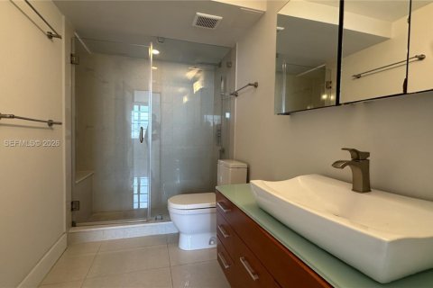 Снять в аренду кондоминиум в Майами, Флорида 1 спальня, 86.4м2, № 2048010 - фото 18