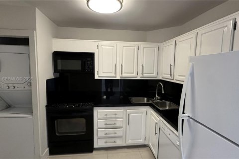 Снять в аренду кондоминиум в Майами, Флорида 1 спальня, 86.4м2, № 2048010 - фото 10