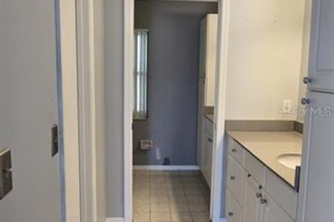 Casa en alquiler en Orlando, Florida, 3 dormitorios, 156.45 m2 № 2421629 - foto 9