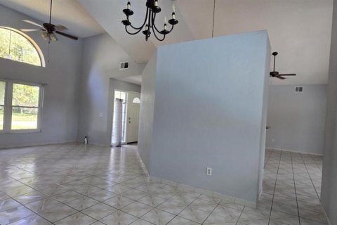Casa en alquiler en Orlando, Florida, 3 dormitorios, 156.45 m2 № 2421629 - foto 3