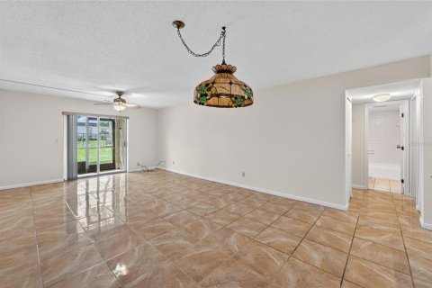 Condominio en venta en Brandon, Florida, 2 dormitorios, 101.26 m2 № 1913417 - foto 10