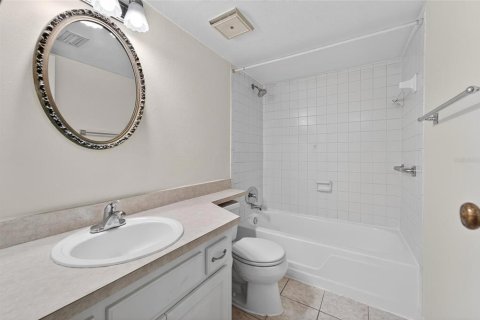 Condominio en venta en Brandon, Florida, 2 dormitorios, 101.26 m2 № 1913417 - foto 29