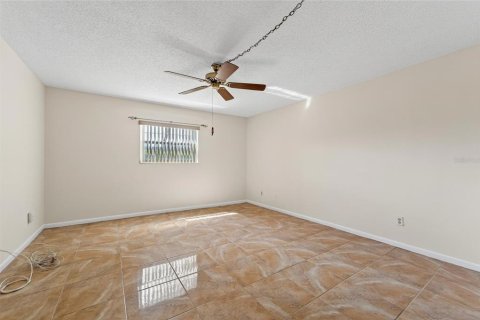 Condominio en venta en Brandon, Florida, 2 dormitorios, 101.26 m2 № 1913417 - foto 17
