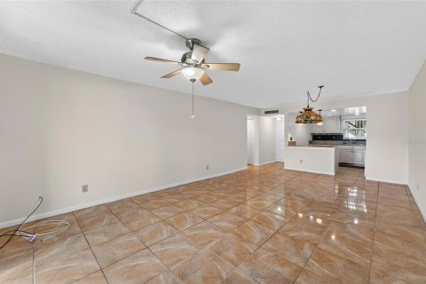 Condominio en venta en Brandon, Florida, 2 dormitorios, 101.26 m2 № 1913417 - foto 8