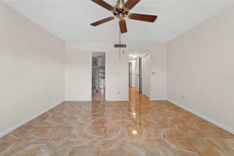 Condominio en venta en Brandon, Florida, 2 dormitorios, 101.26 m2 № 1913417 - foto 19